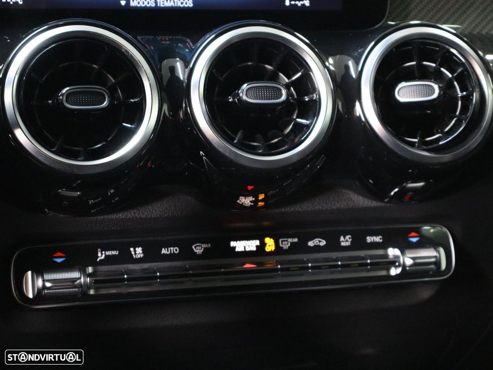 Mercedes-Benz GLB 180 d AMG Line - 18