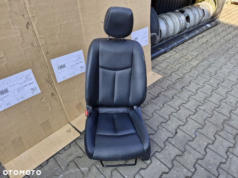 NISSAN LEAF I 1 FOTEL KIEROWCY LEWY PRZÓD PRZEDNI SKÓRA UK - 1