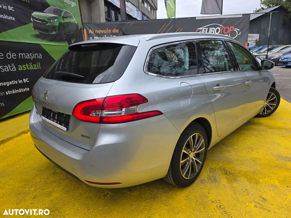 Peugeot 308 1.2 L PureTech Turbo S&S Allure Aut. - 6