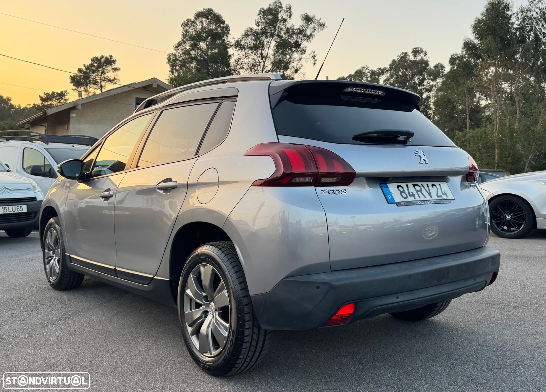 Peugeot 2008 1.6 BlueHDi Allure - 3