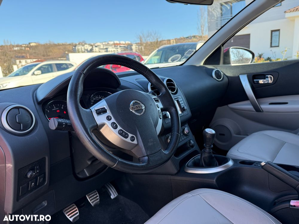 Nissan Qashqai 1.6 dCi DPF tekna - 10