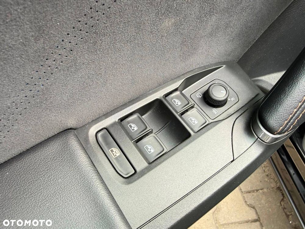 Cupra Formentor 1.5 eTSI mHEV DSG - 38