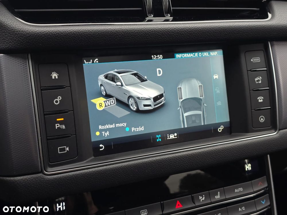 Jaguar XF 2.0 i4D AWD R-Sport - 34