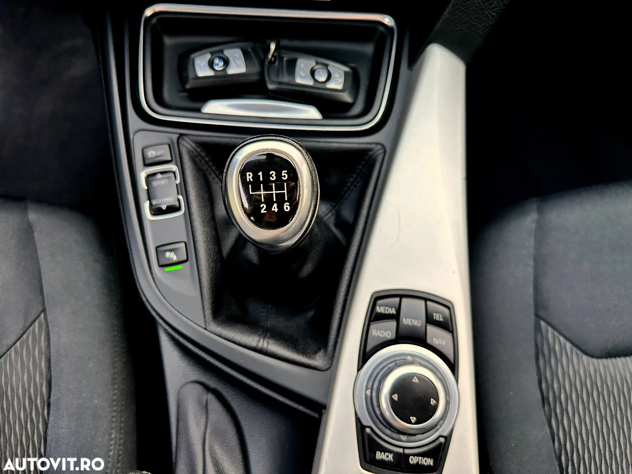 BMW Seria 3 318d Touring - 16