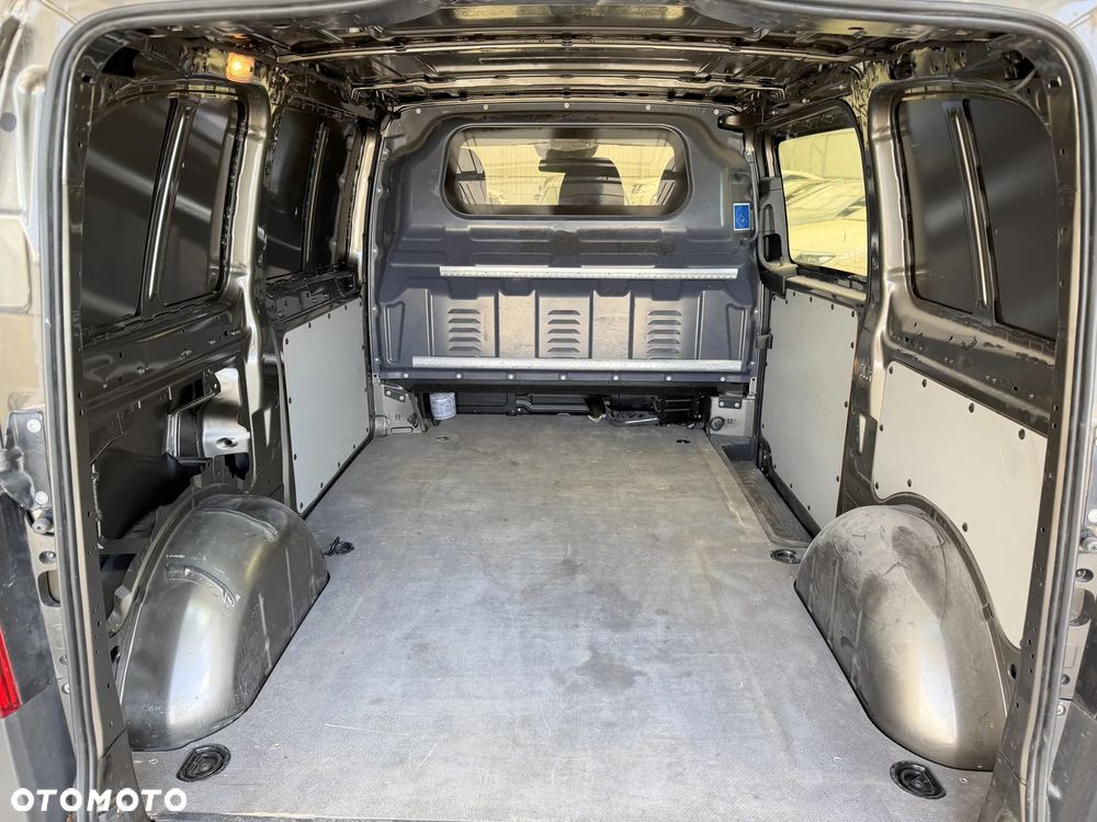 Mercedes-Benz VITO - 9