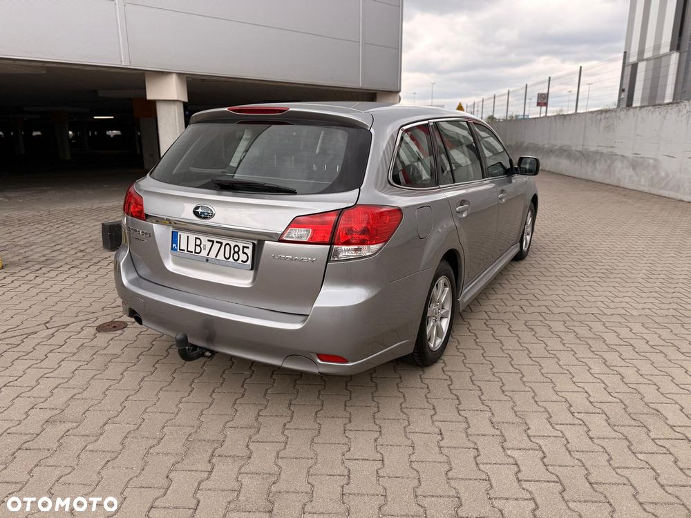 Subaru Legacy - 8