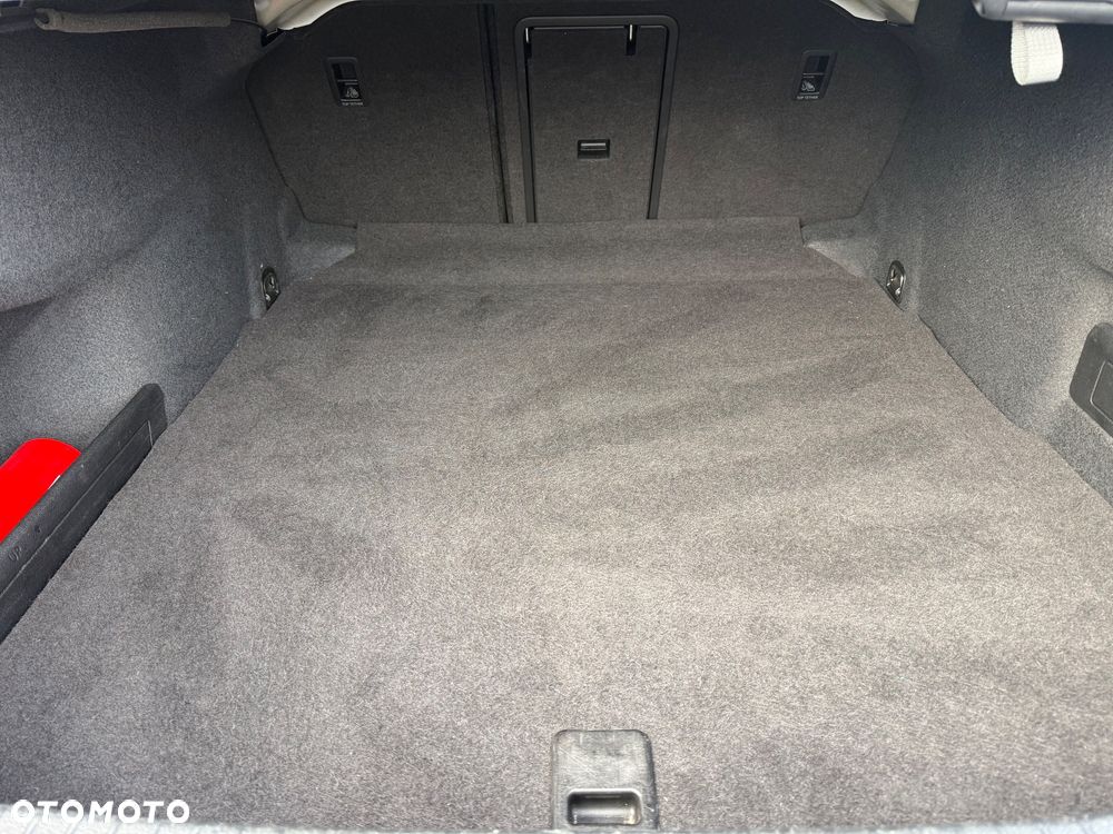 Volkswagen Passat - 9