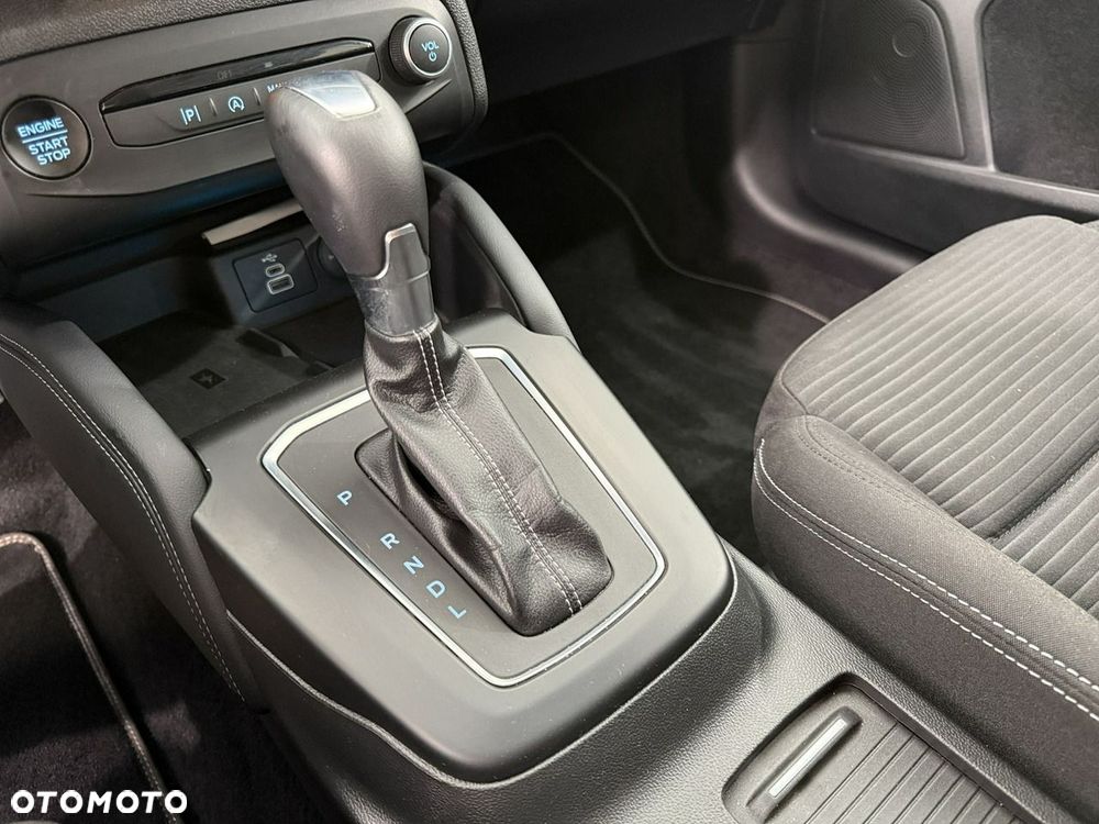 Ford Focus 1.0 EcoBoost Hybrid TITANIUM X - 19