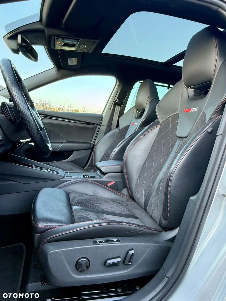 Skoda Octavia 2.0 TDI DSG 4x4 RS Plus - 20