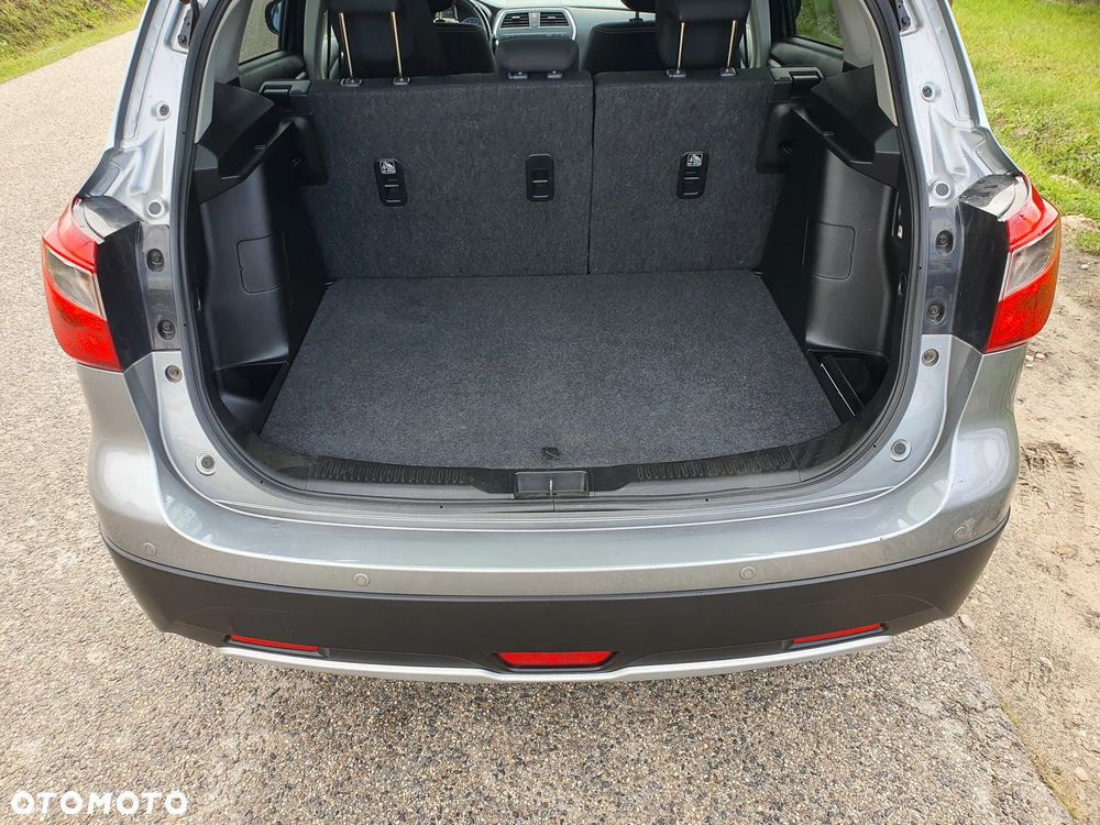 Suzuki SX4 S-Cross 1.6 VVT CVT 4x4 Comfort+ - 28