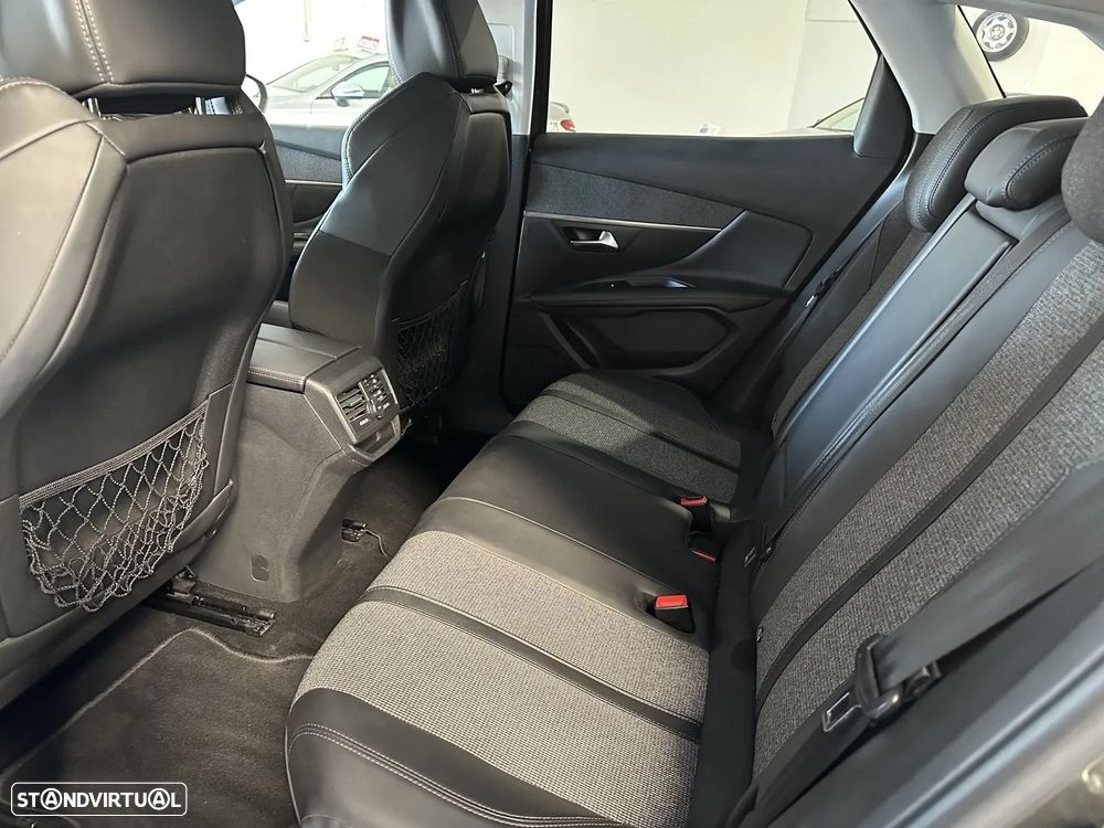 Peugeot 3008 - 21