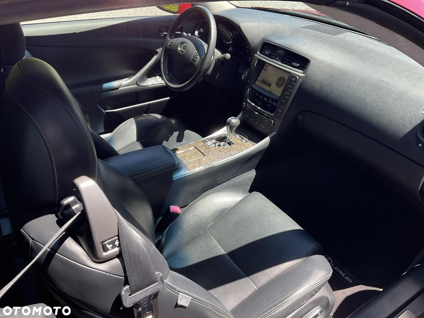 Lexus IS - 12