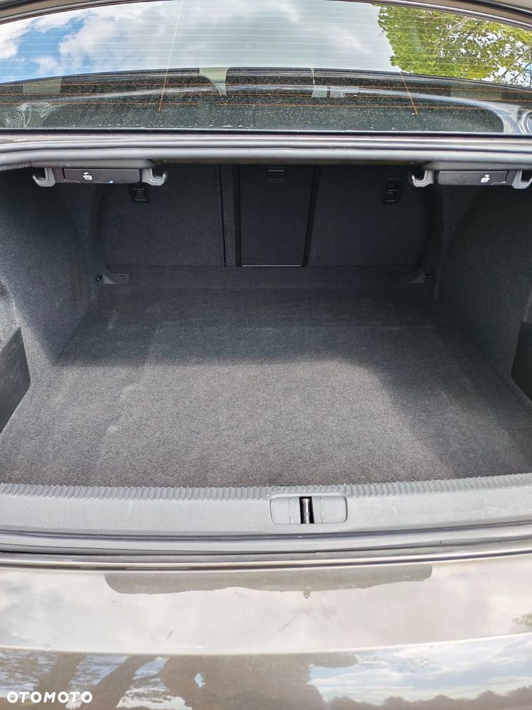 Volkswagen Passat 2.0 TDI Comfortline R-Style DSG - 16
