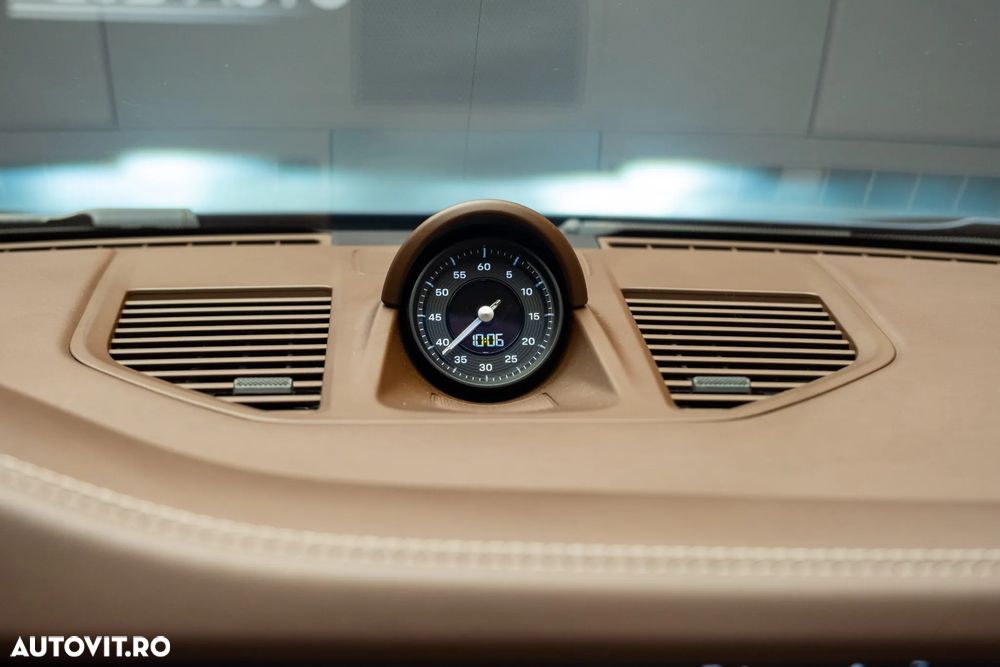 Porsche 911 Carrera 4S PDK - 27