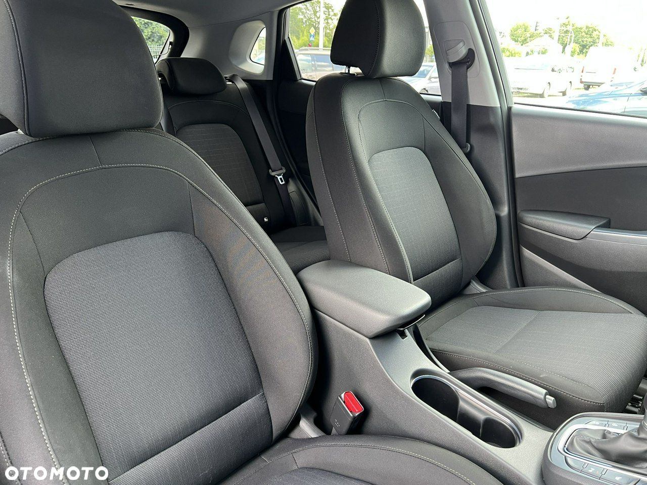 Hyundai Kona - 8
