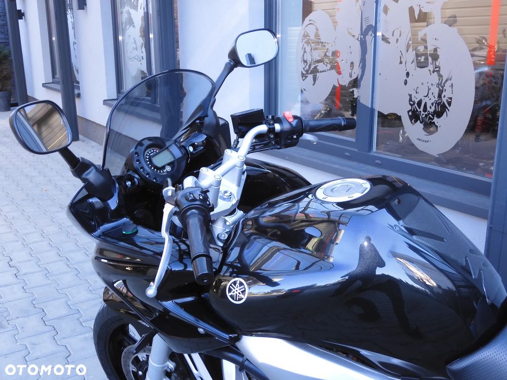 Yamaha FZ6 - 30