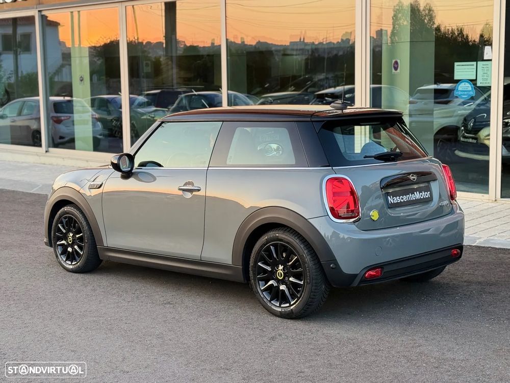 MINI 3 Portas Cooper E Essential - 11