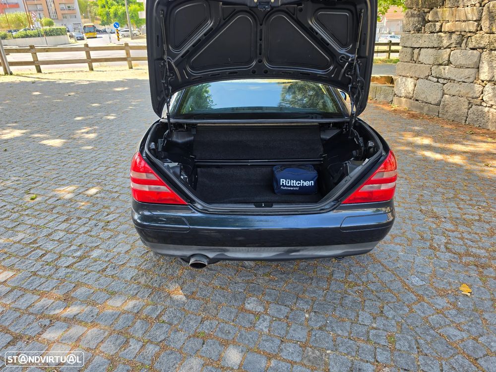 Mercedes-Benz SLK 200 - 12