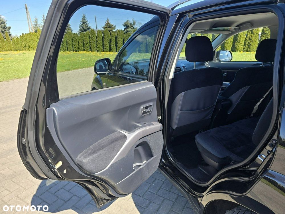 Mitsubishi Outlander - 17