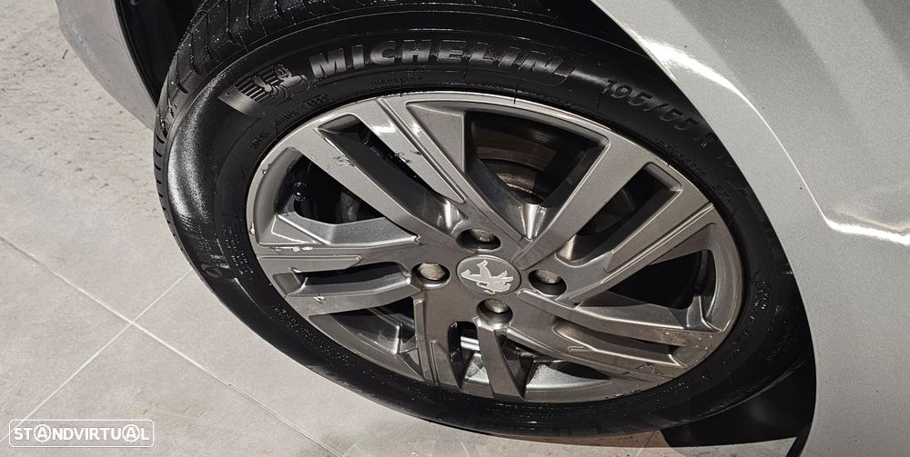 Peugeot 208 1.2 PureTech Active - 7