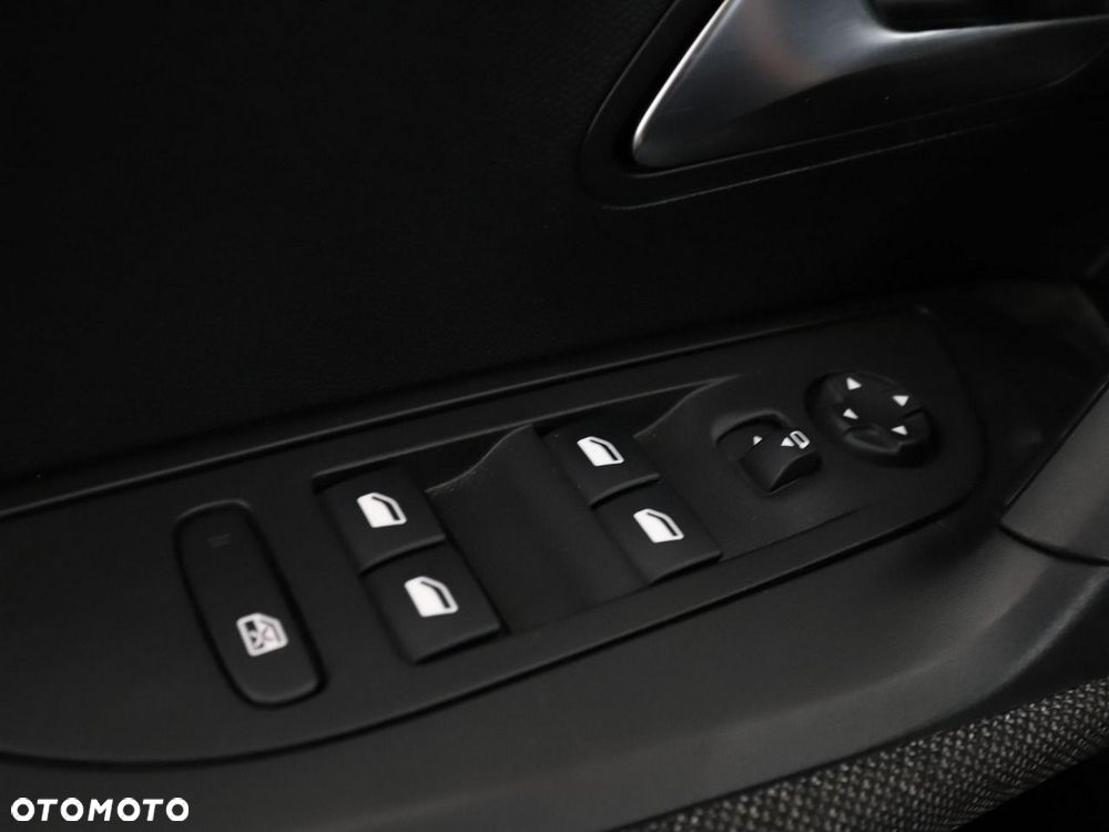 Peugeot 2008 PureTech 100 Style - 35