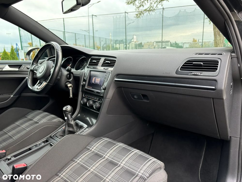 Volkswagen Golf GTD 2.0 TDI SCR DSG - 13