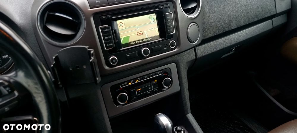 Volkswagen Amarok 2.0 BiTDI 4MOTION Autm - 26