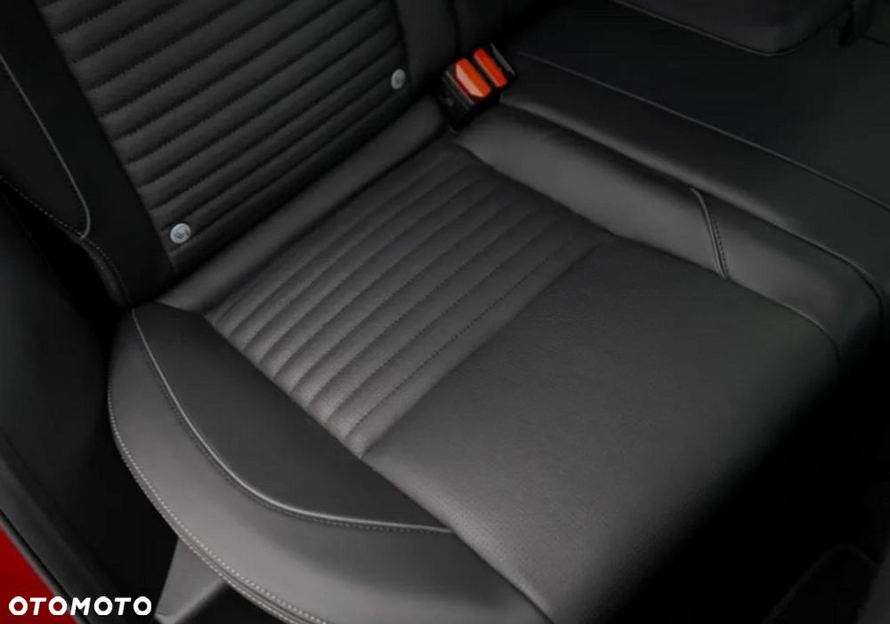 Land Rover Discovery Sport 2.0 D200 mHEV R-Dynamic SE - 23