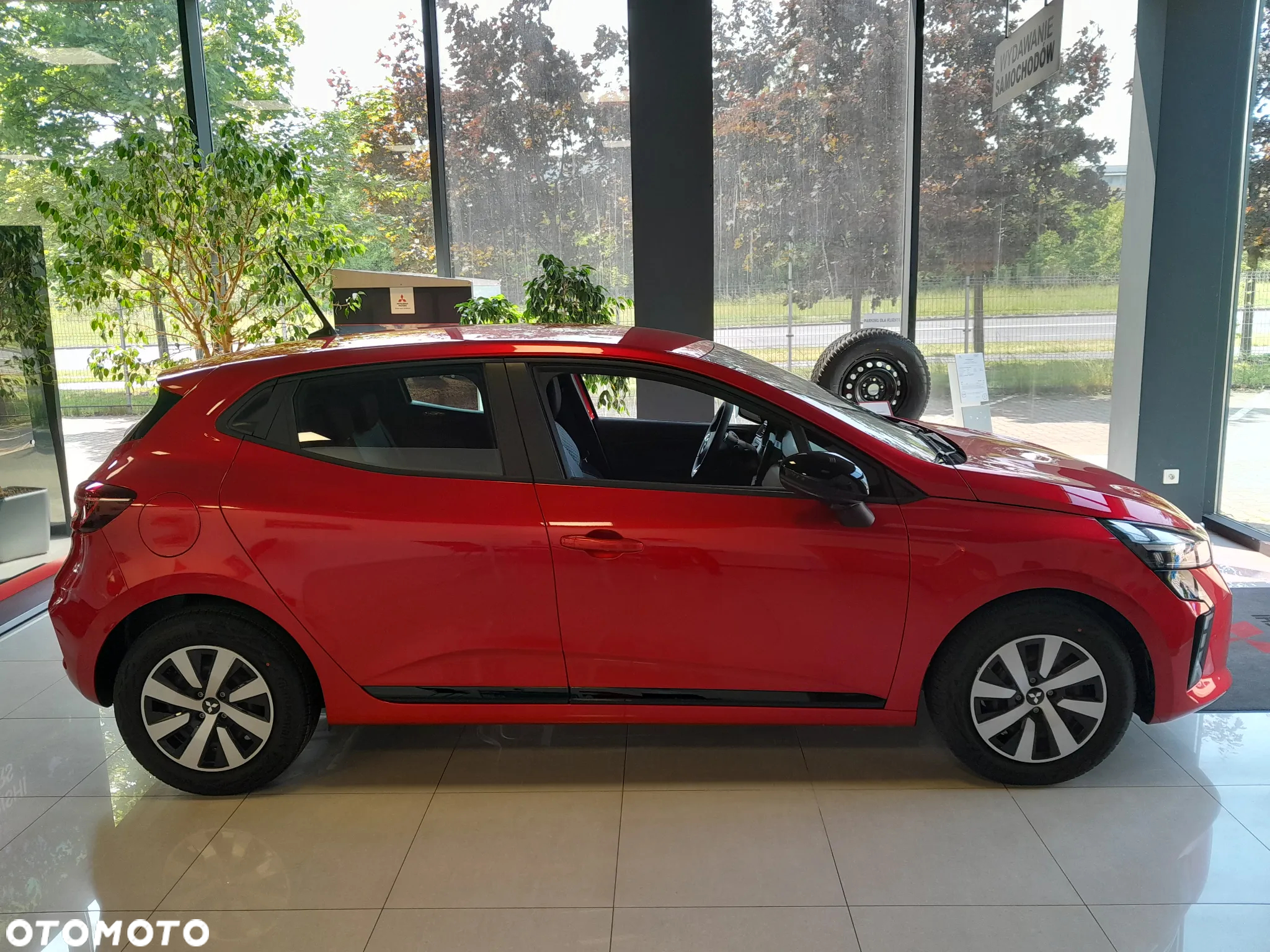 Mitsubishi Colt 1.0T Invite - 2