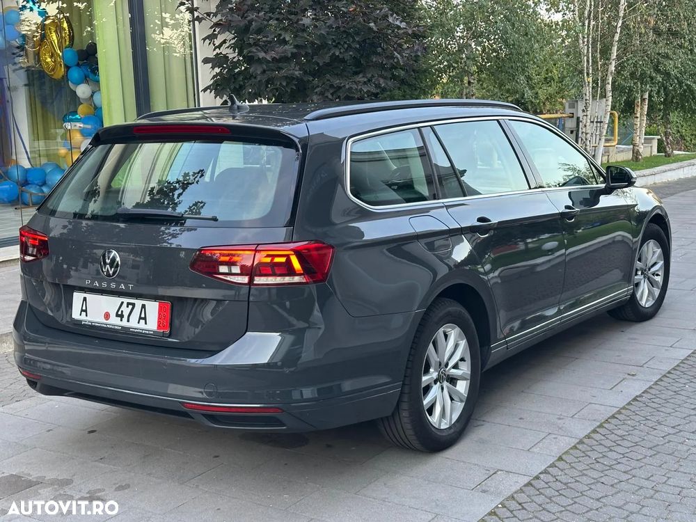 Volkswagen Passat - 4