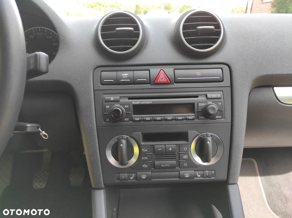 Audi A3 3-drzwiowe 1.6 Attraction - 16