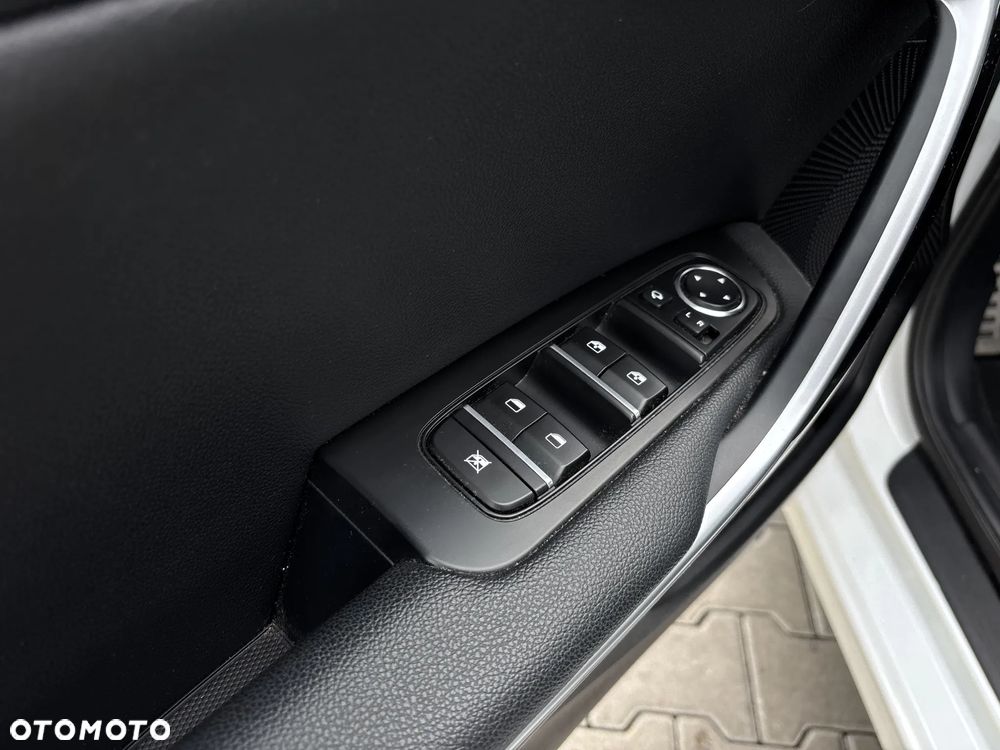 Kia Ceed 1.4 T-GDI L Business Line DCT - 17