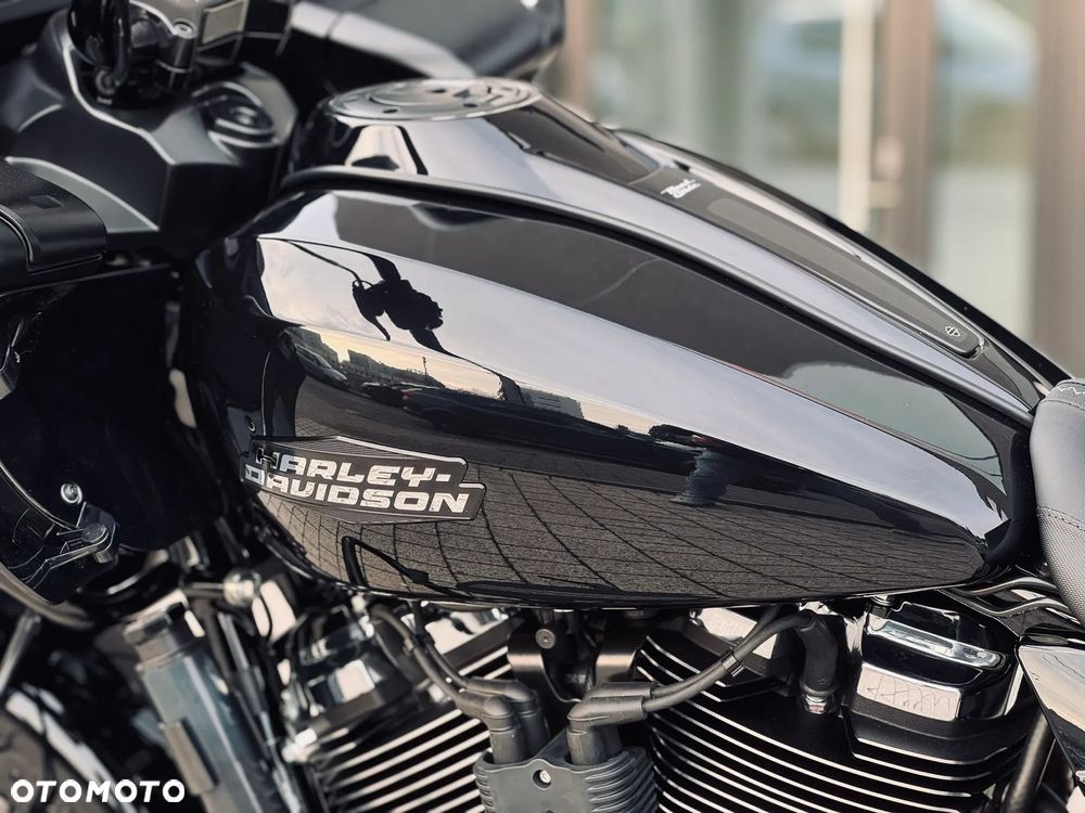 Harley-Davidson Touring Road Glide - 21