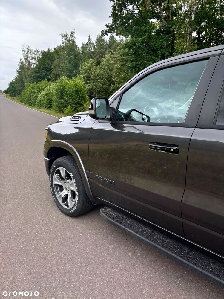 RAM 1500 5.7 Crew Cab Laramie - 10