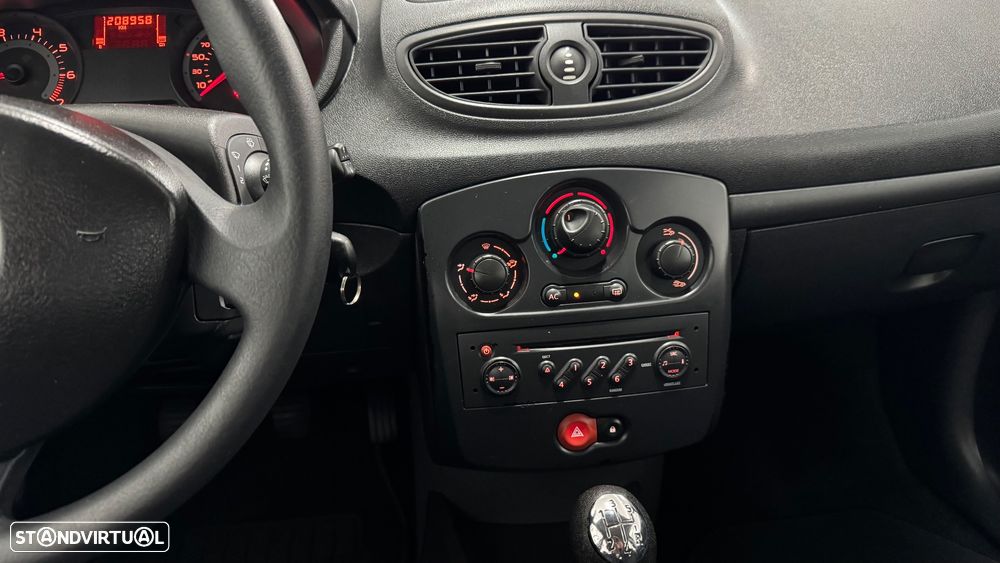 Renault Clio 1.2 16V Dynamique - 23