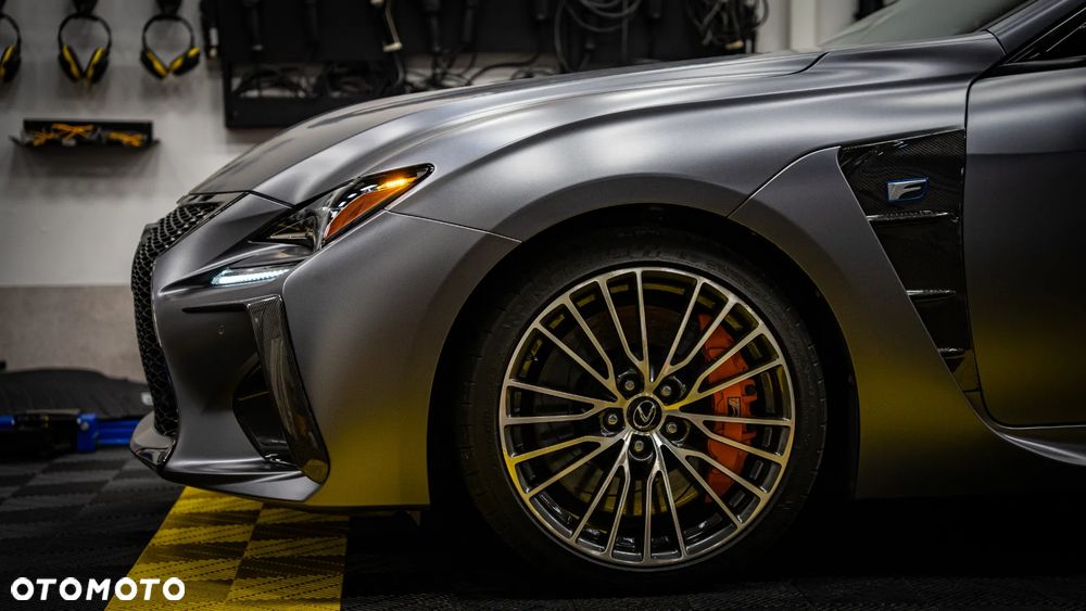 Lexus RC - 17