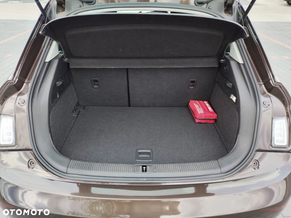 Audi A1 Sportback 1.6 TDI S line edition - 10