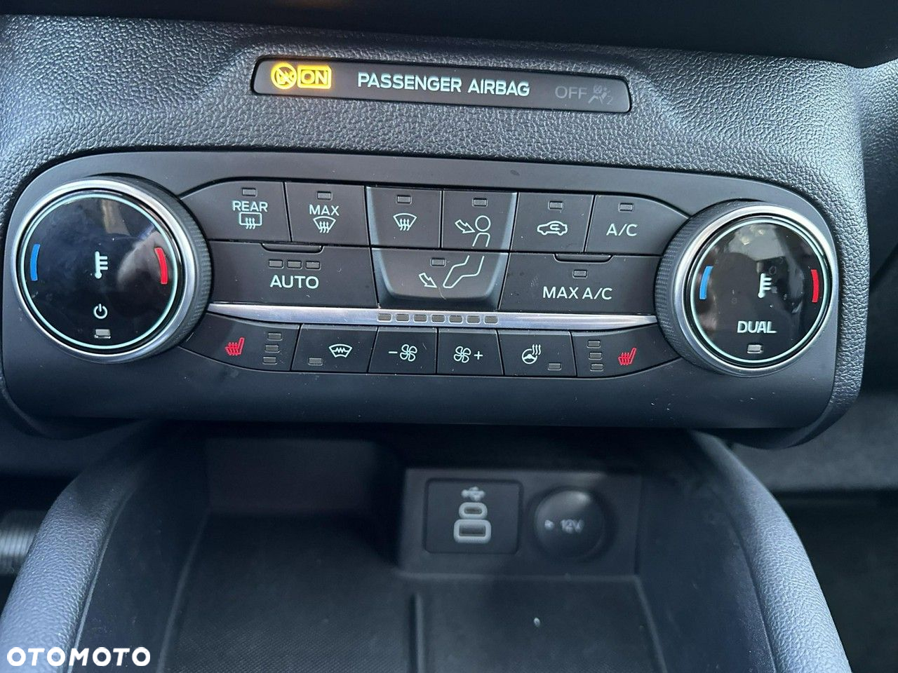 Ford Kuga - 20