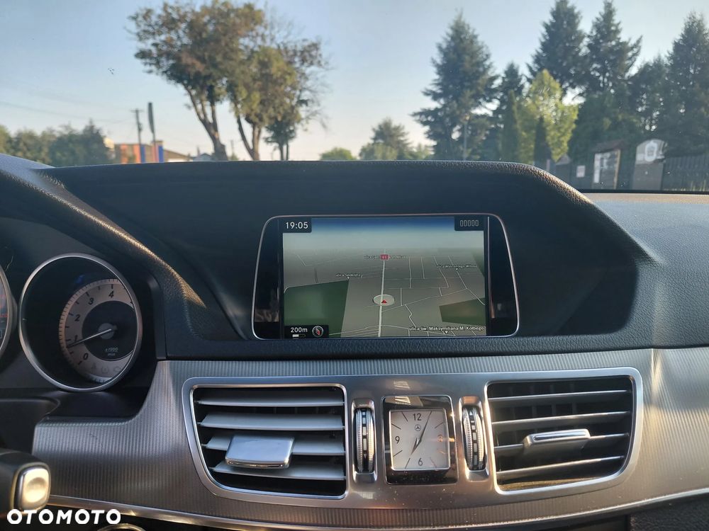 Mercedes-Benz Klasa E 400 4Matic 7G-TRONIC Elegance - 8