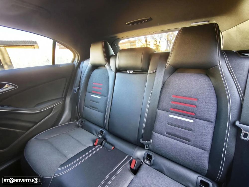 Mercedes-Benz A 200 CDI AMG Line - 13