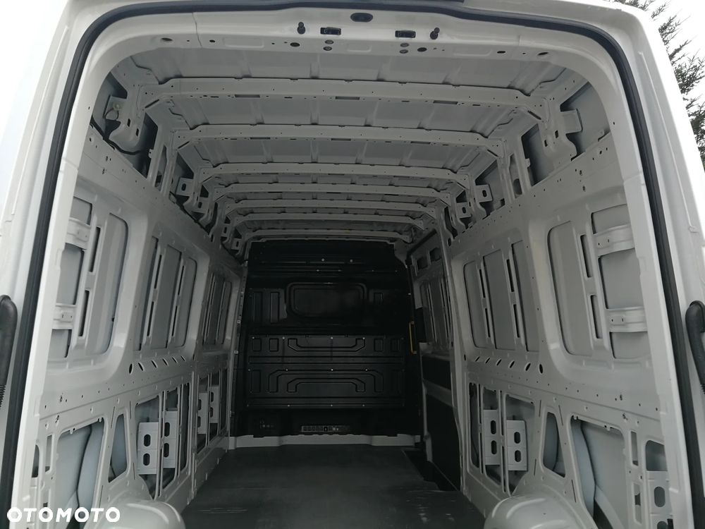 Volkswagen Crafter - 10