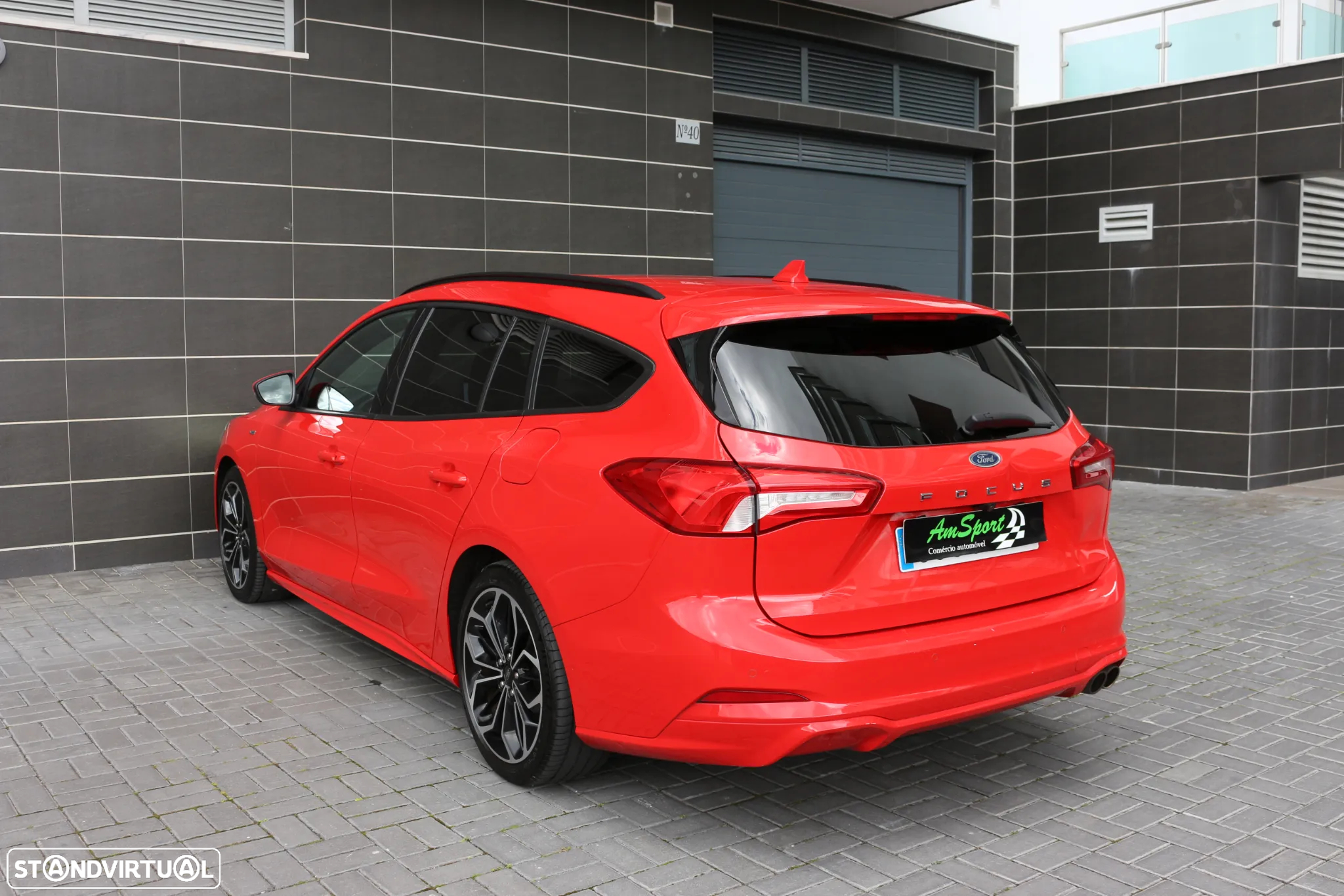 Ford Focus SW 1.0 EcoBoost S&S ST-LINE - 46