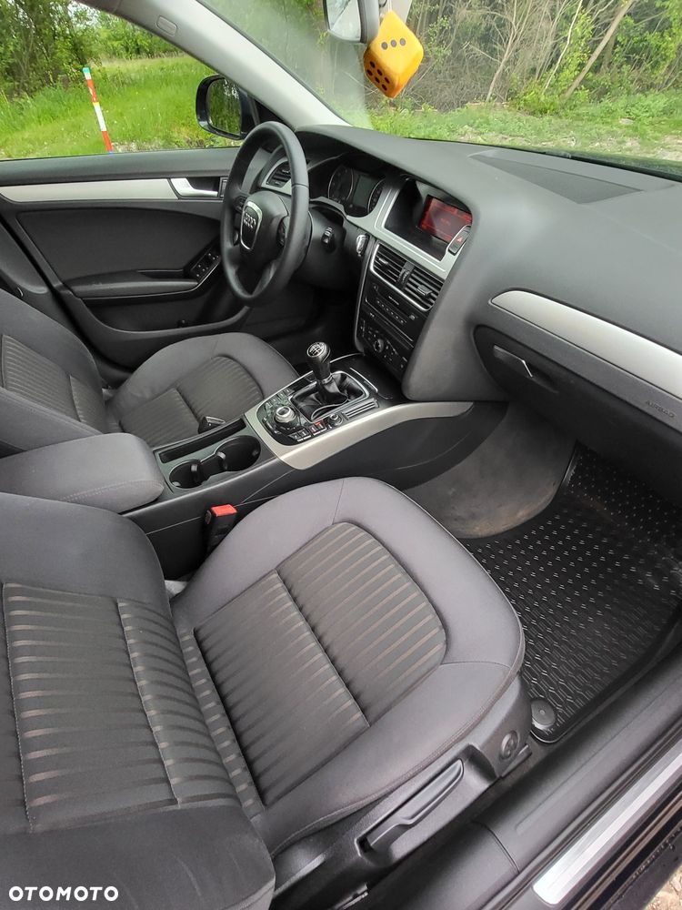 Audi A4 Limousine - 7