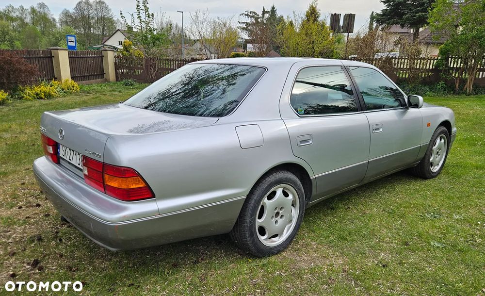Lexus LS Standard - 10
