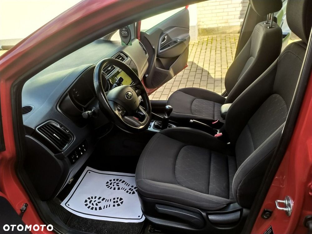 Kia Rio - 16
