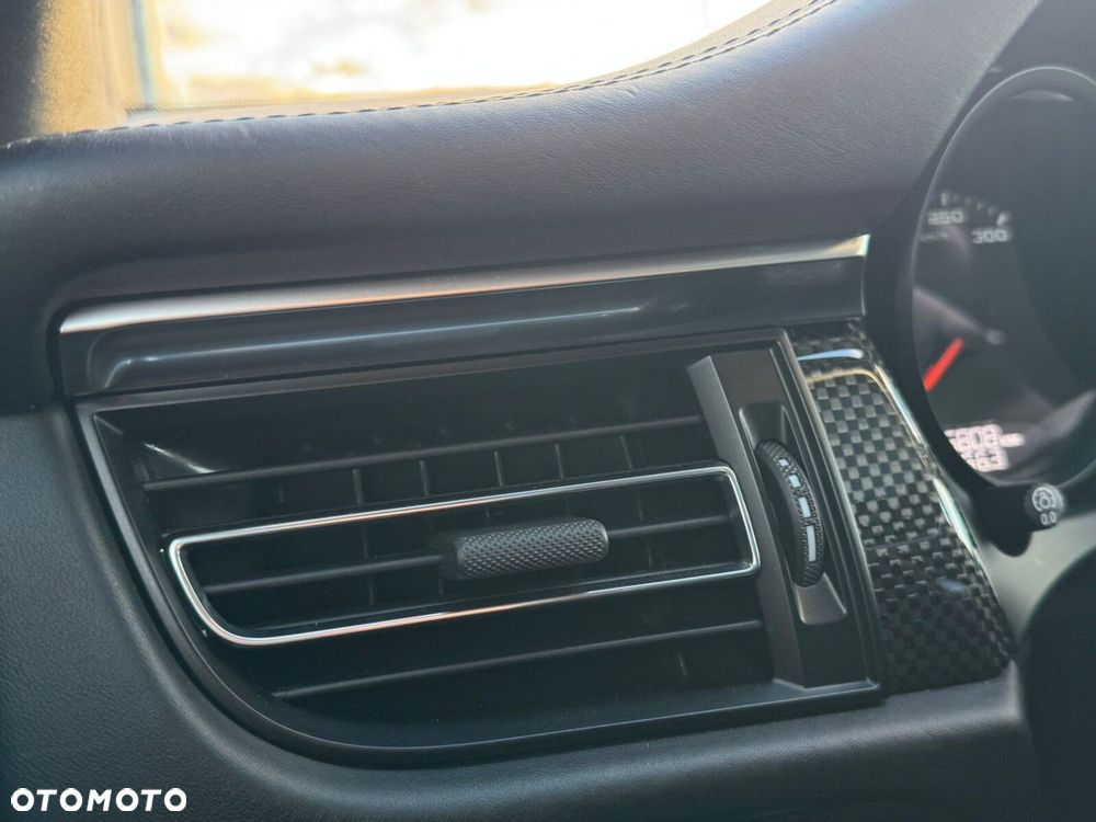 Porsche Macan Turbo - 21