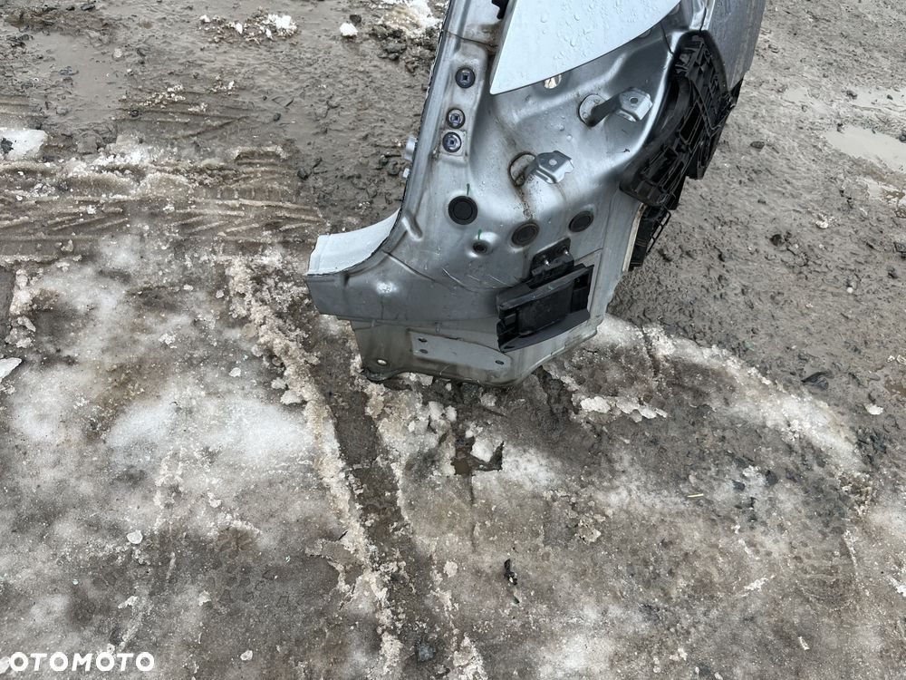 Ćwiartka błotnik prawy Kia Proceed 23R - 2