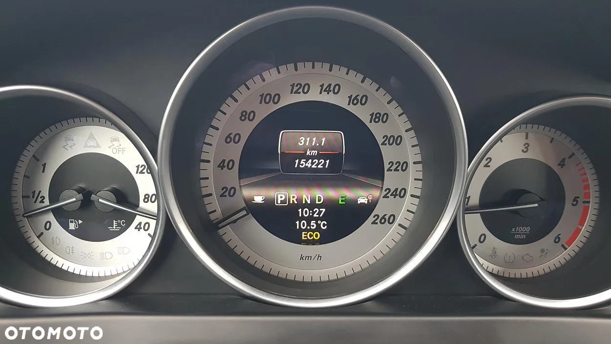Mercedes-Benz Klasa C 220 T CDI DPF Automatik BlueEFFICIENCY Avantgarde - 33