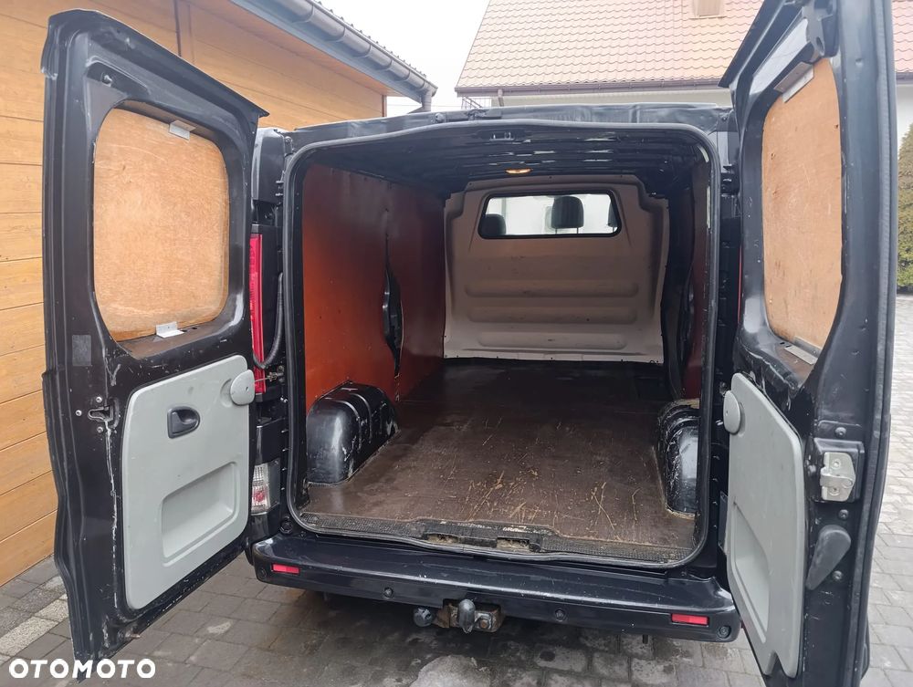 Opel Vivaro - 8