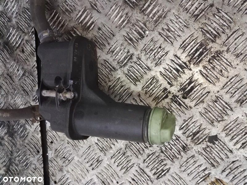 Zawór Obiegu Wody Chłodnicy VW LT 2.5 TDI SDI - 16